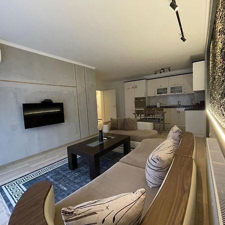 Prishtina Escape Apartments Pristina Exteriör bild
