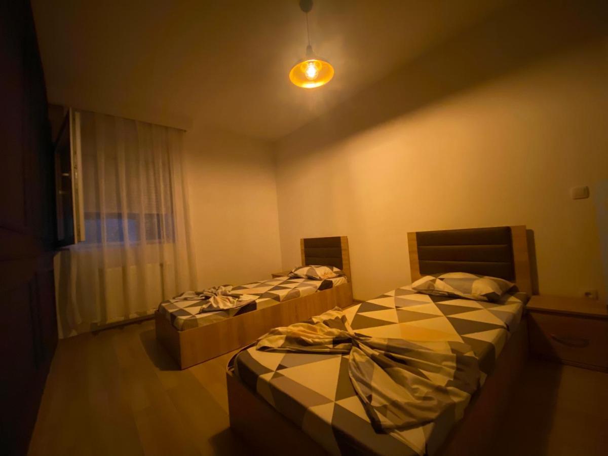 Prishtina Escape Apartments Pristina Exteriör bild